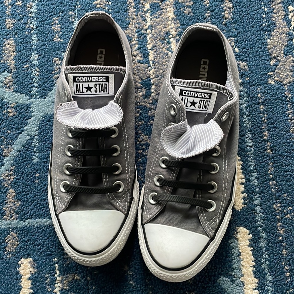 Chuck Taylor Converse Gray Sneakers Women’s Size 8